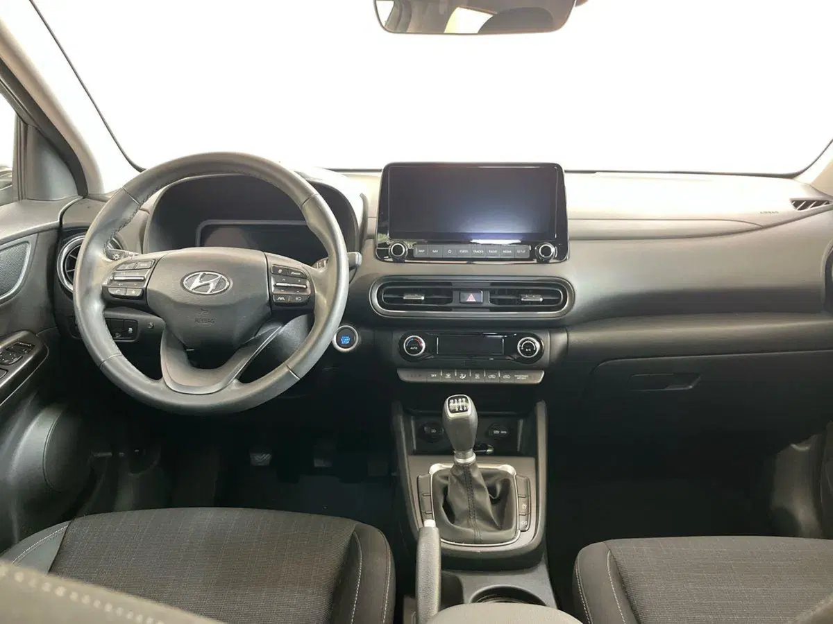 Hyundai Kona usata a Lecce (8)