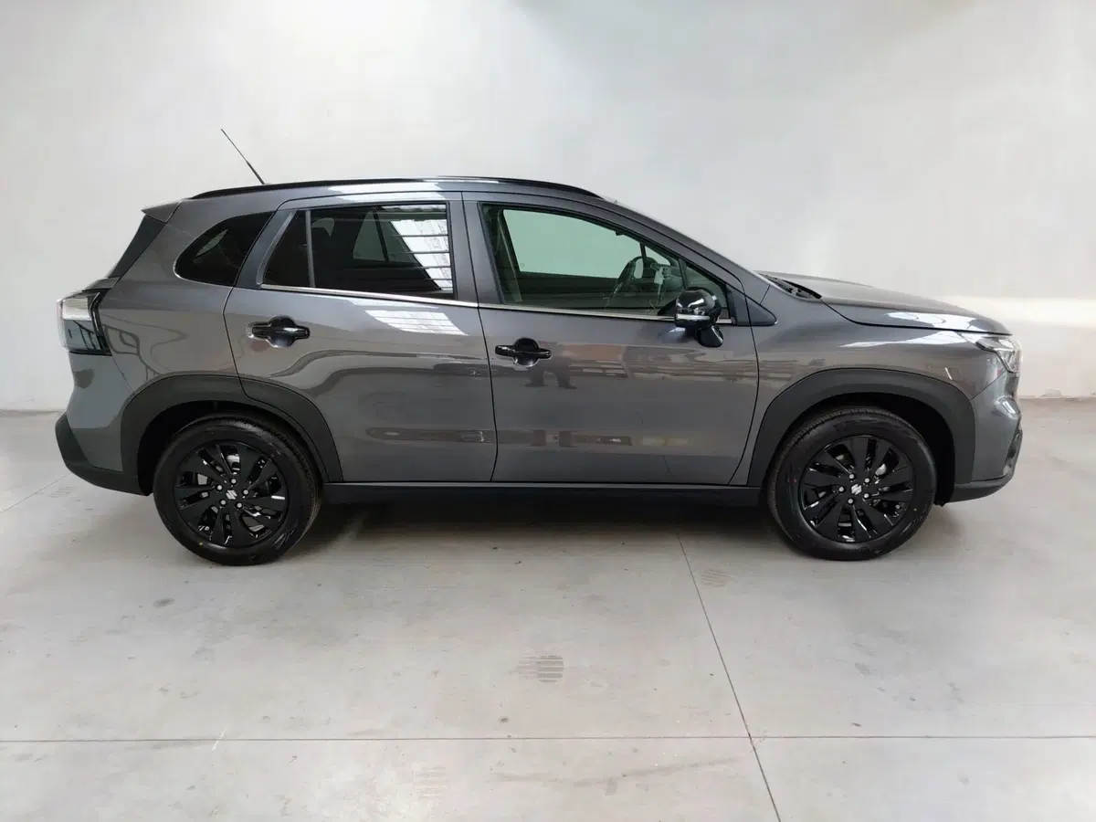 Suzuki S-Cross nuova a Rovigo (12)