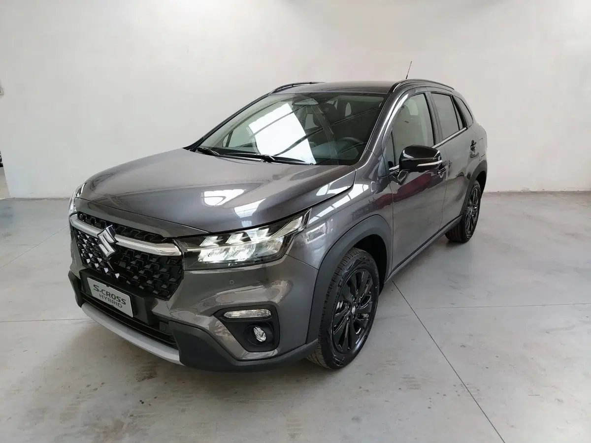 Suzuki S-Cross nuova a Rovigo (4)