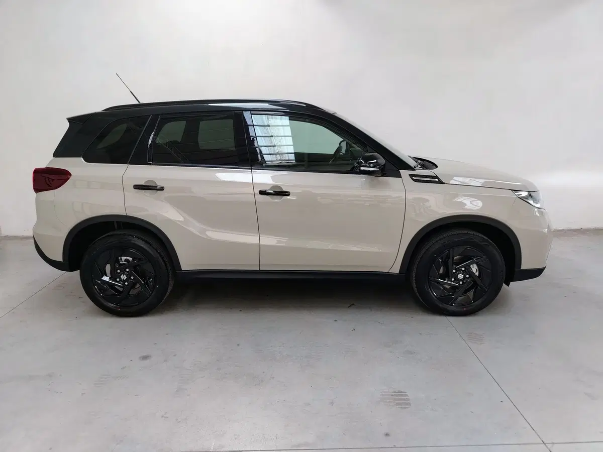 Suzuki Vitara nuova a Rovigo (12)