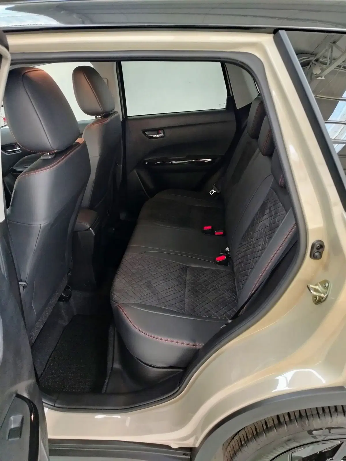 Suzuki Vitara nuova a Rovigo (7)