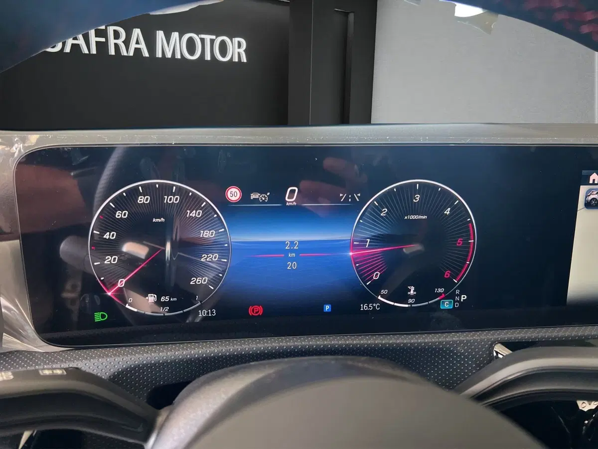 Mercedes-Benz Classe A nuova a Cosenza (10)