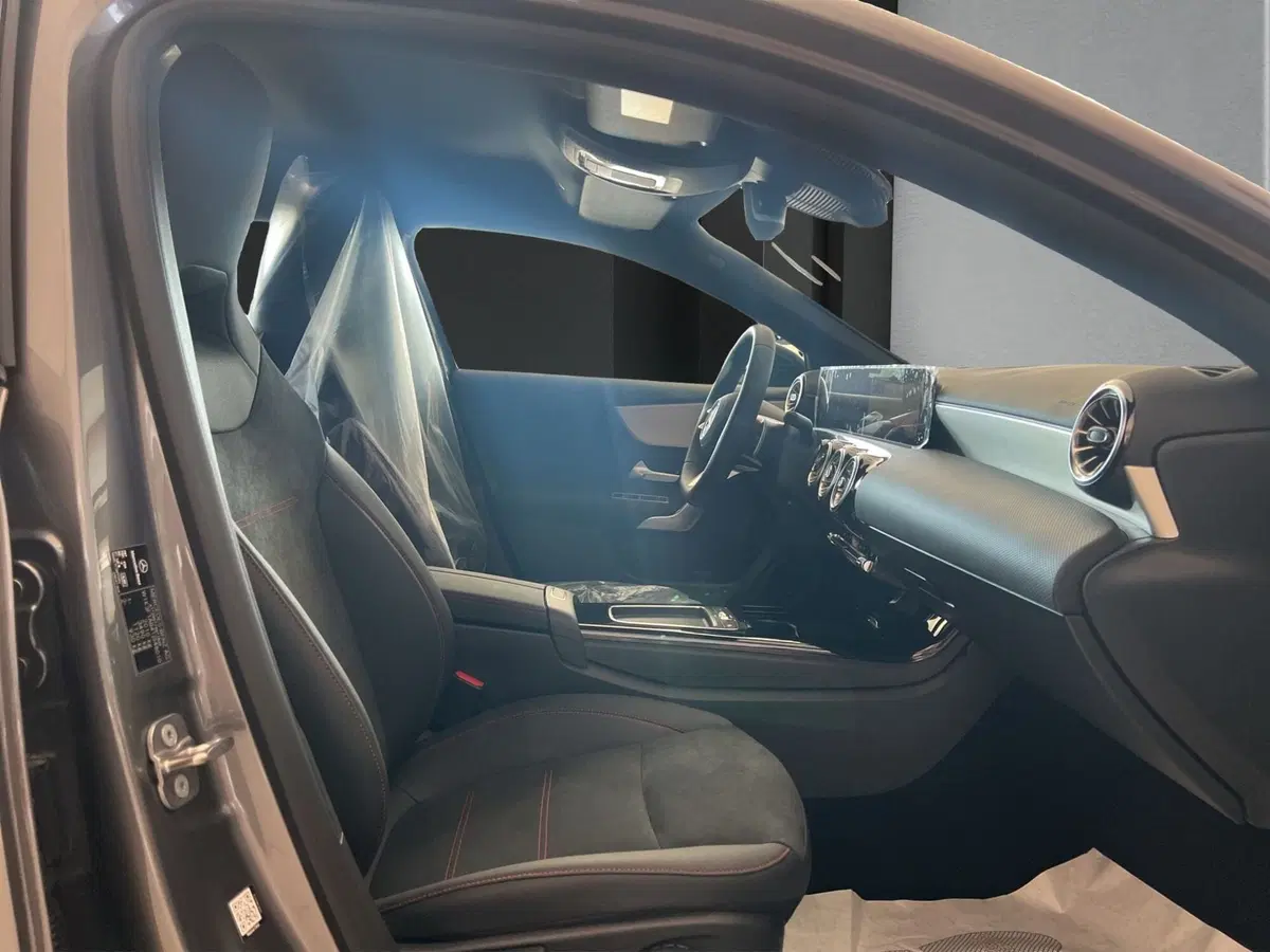Mercedes-Benz Classe A nuova a Cosenza (17)