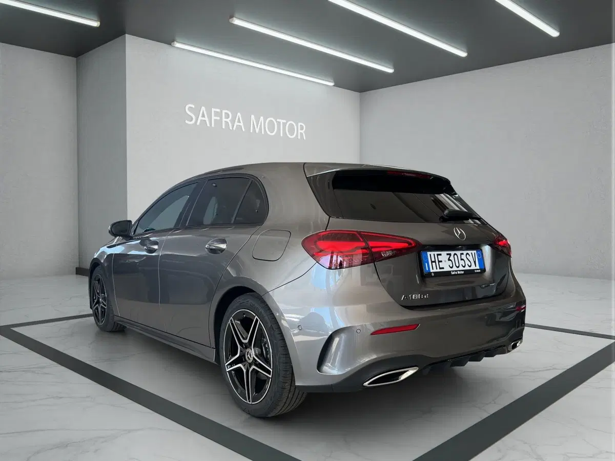 Mercedes-Benz Classe A nuova a Cosenza (4)