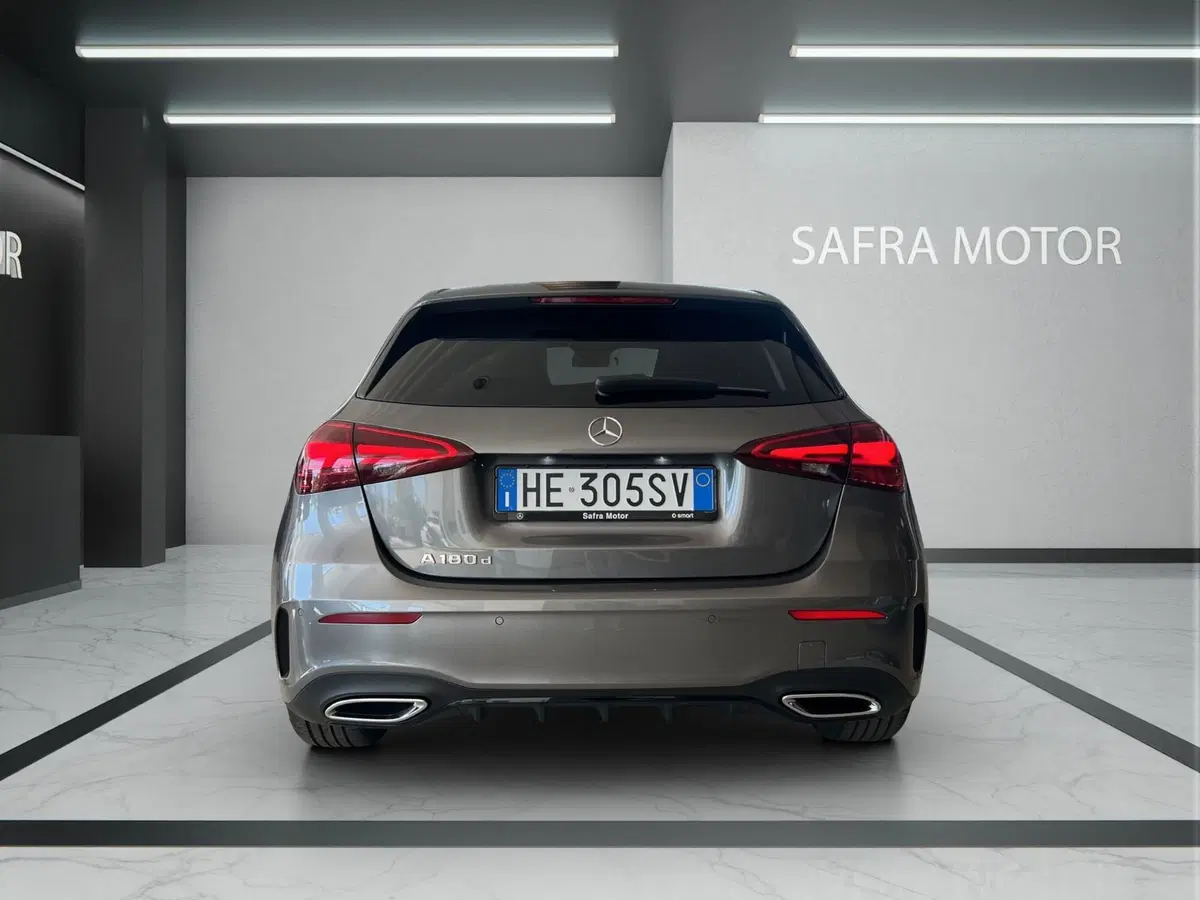 Mercedes-Benz Classe A nuova a Cosenza (5)