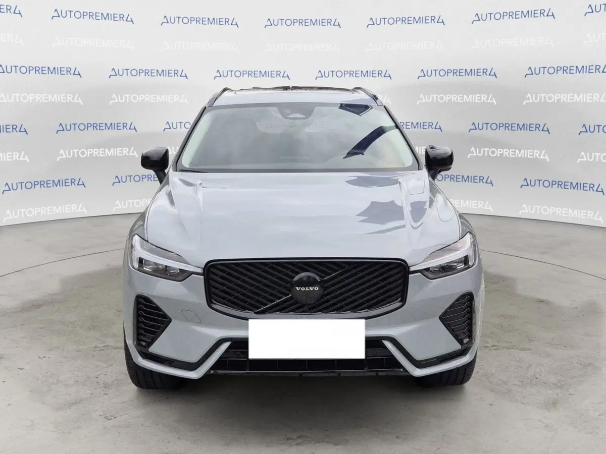 Volvo XC60 nuova a Como (2)
