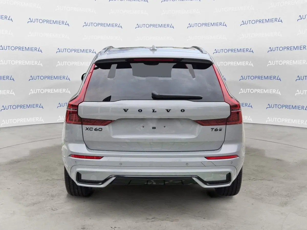 Volvo XC60 nuova a Como (3)