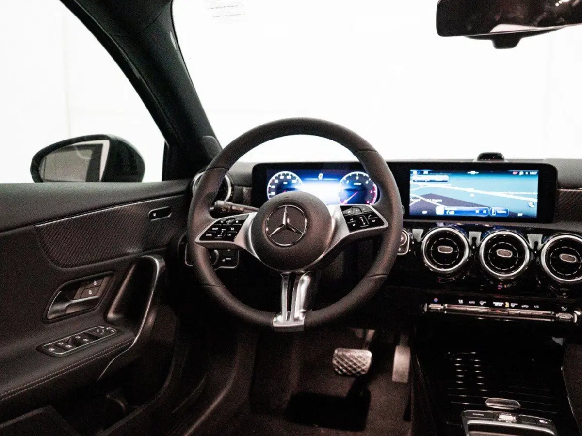 Mercedes-Benz Classe A nuova a Rimini (20)