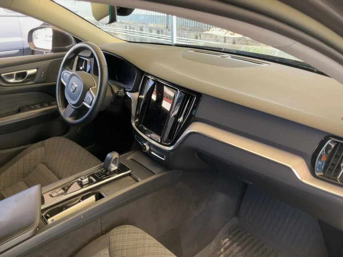 Volvo V60 usata a Como (7)