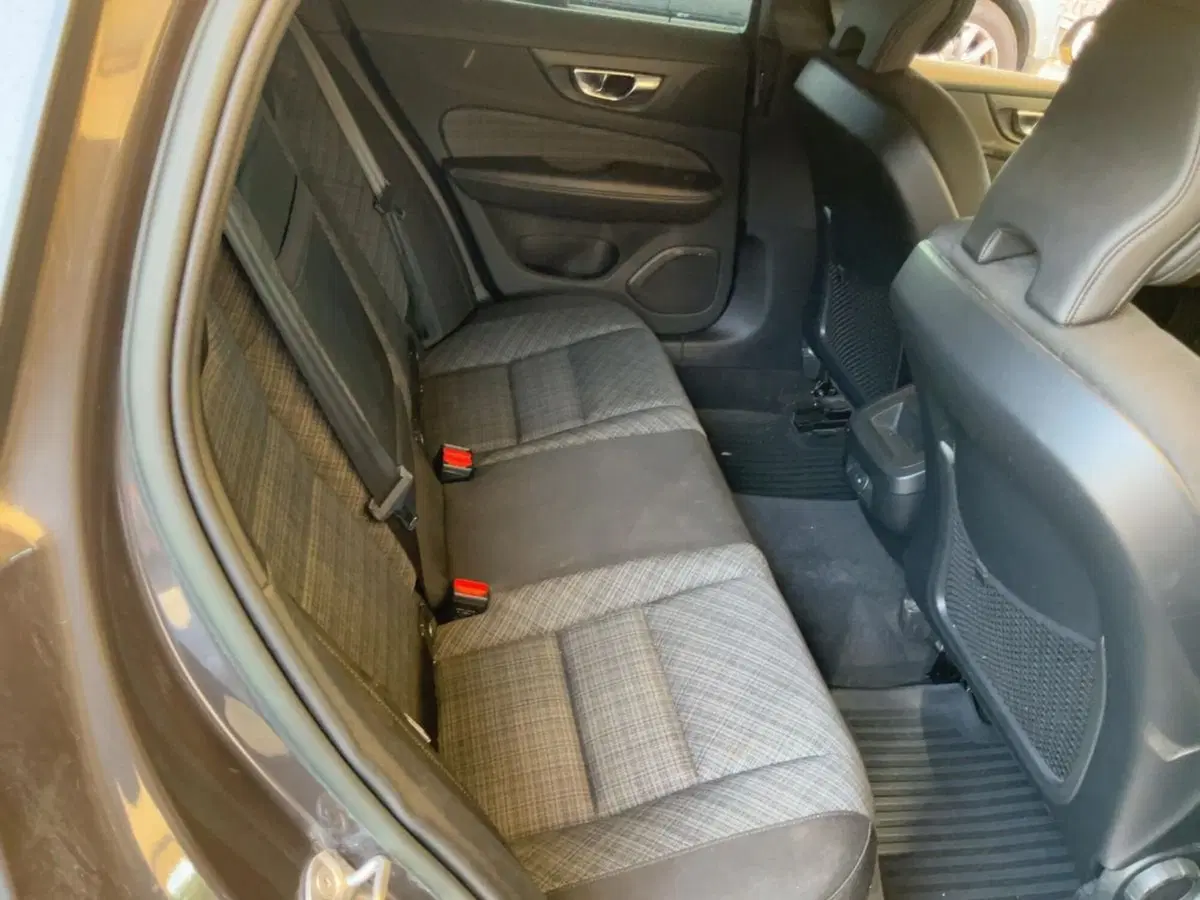 Volvo V60 usata a Como (9)
