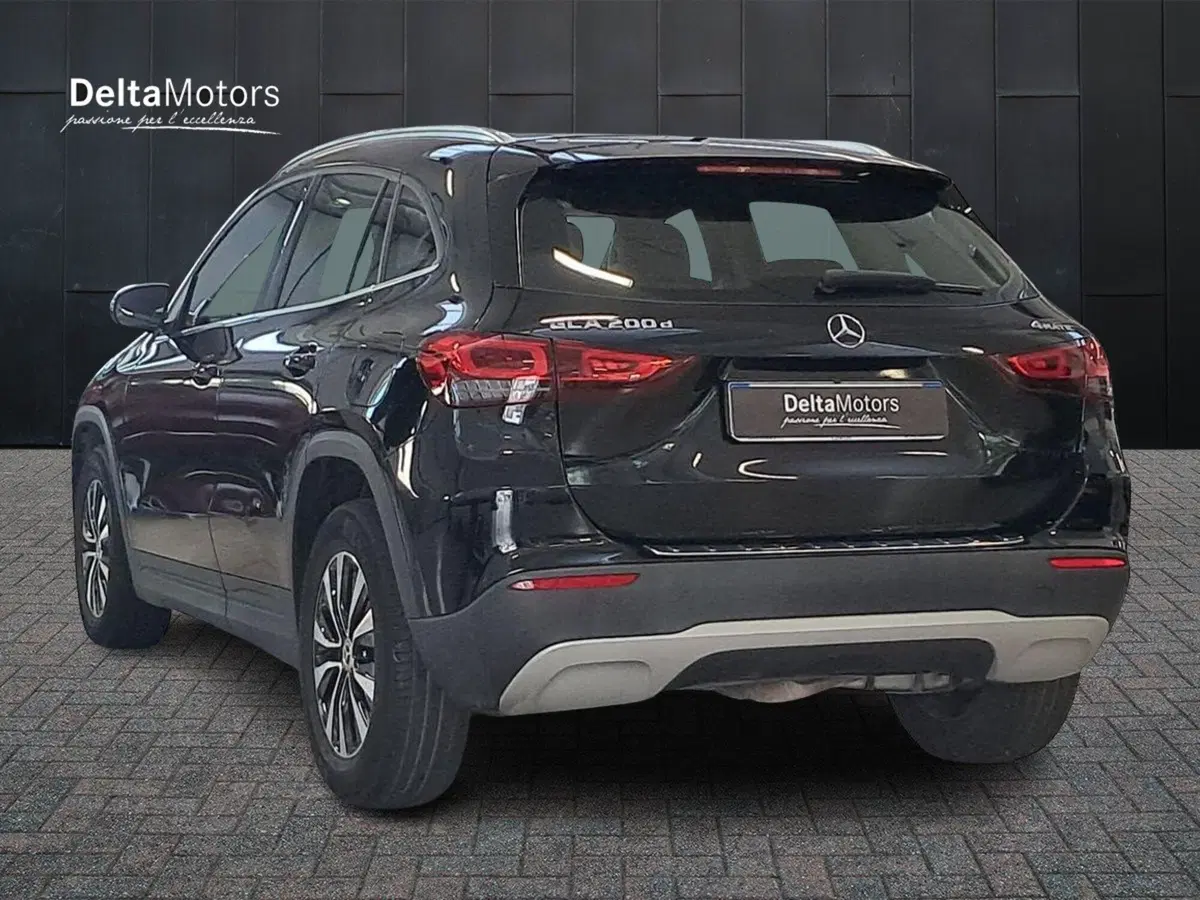 Mercedes-Benz GLA SUV usata a Rimini (3)
