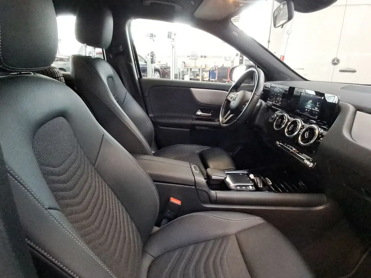 Mercedes-Benz GLA SUV usata a Rimini (9)
