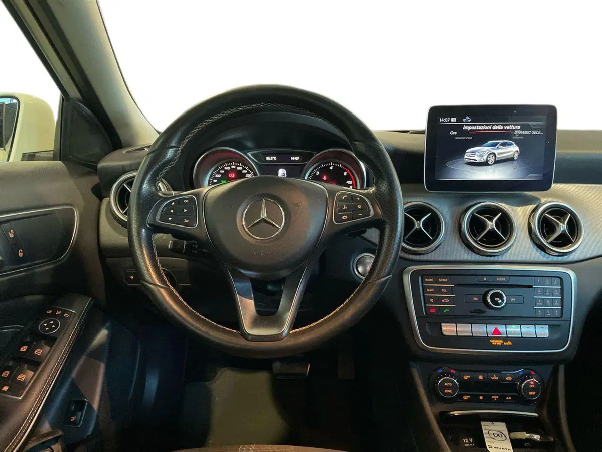 Mercedes-Benz GLA SUV usata a Macerata (11)