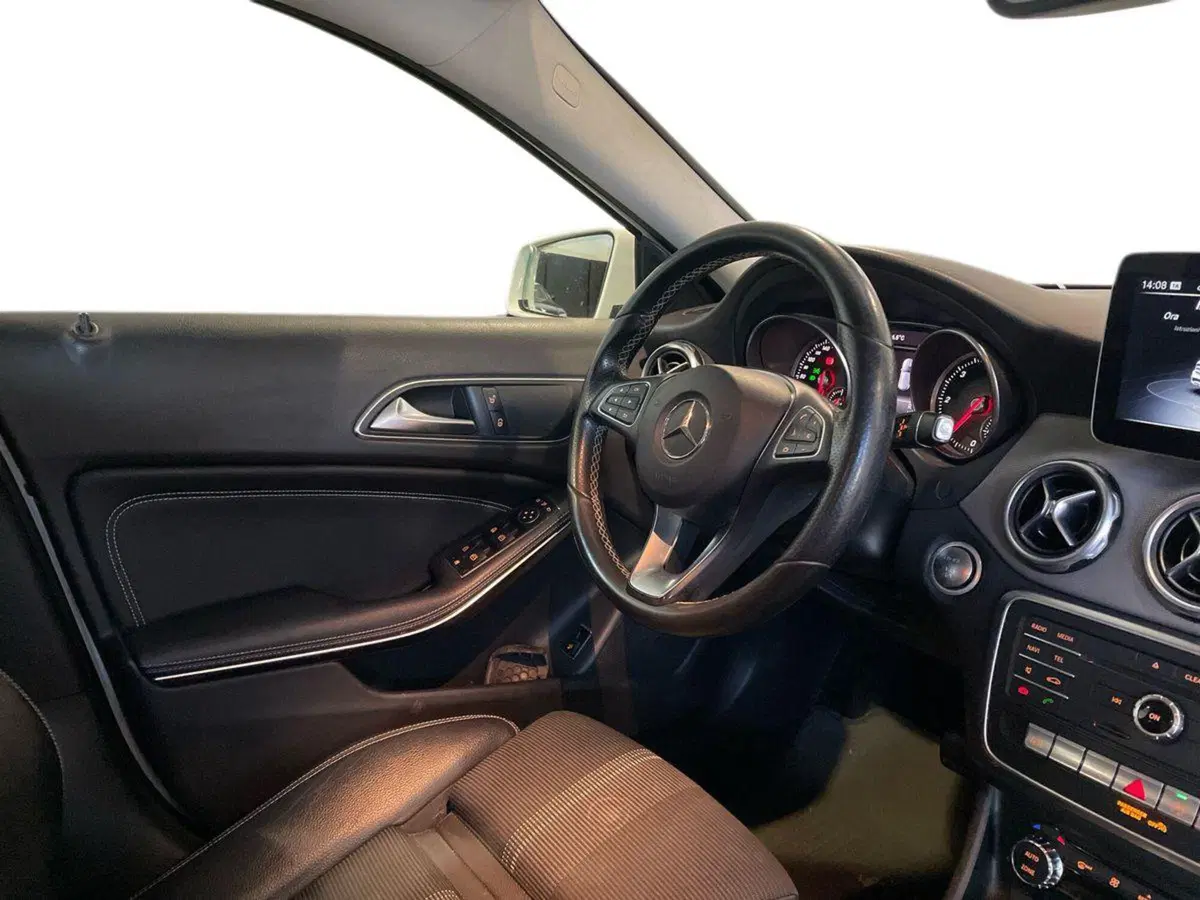 Mercedes-Benz GLA SUV usata a Macerata (12)