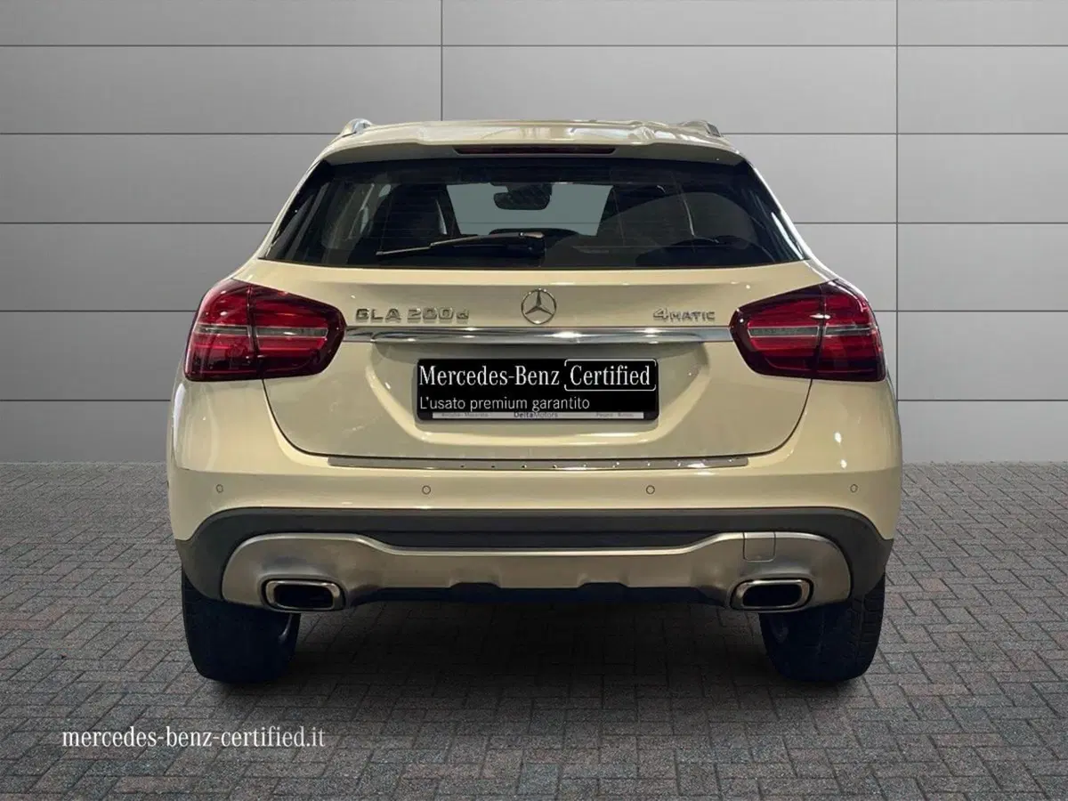 Mercedes-Benz GLA SUV usata a Macerata (4)