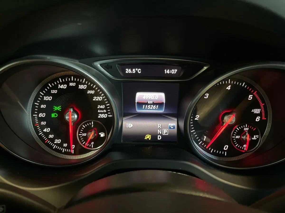 Mercedes-Benz GLA SUV usata a Macerata (9)