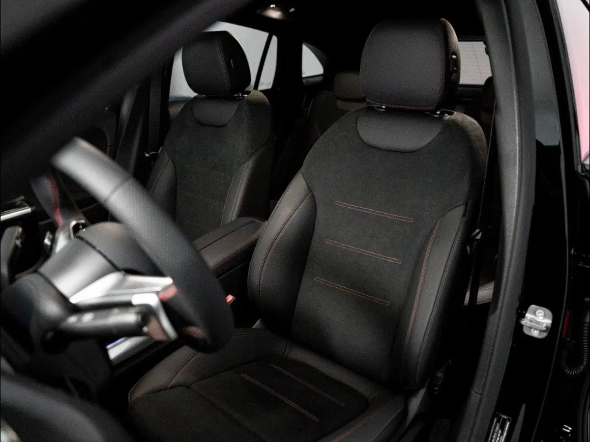 Mercedes-Benz GLA SUV nuova a Macerata (14)