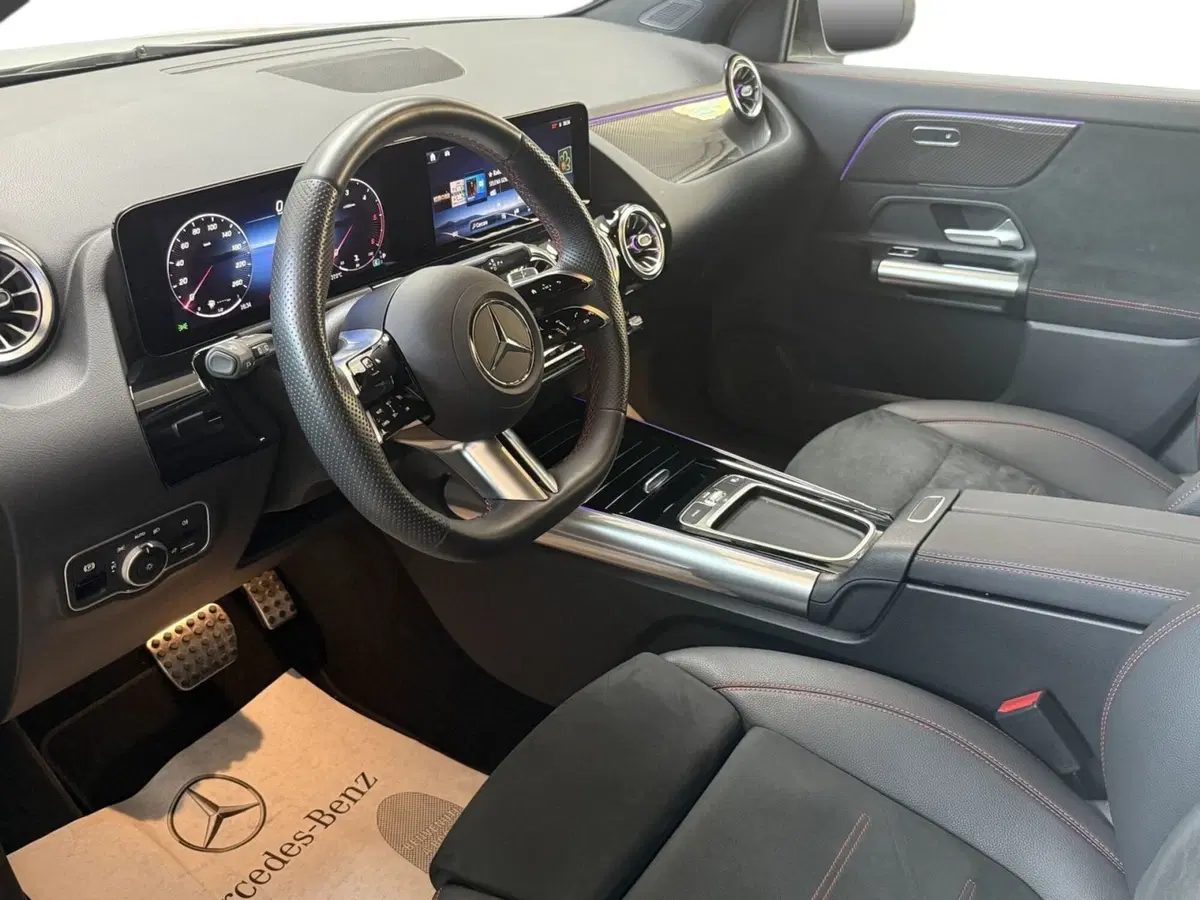 Mercedes-Benz GLA SUV usata a Napoli (10)