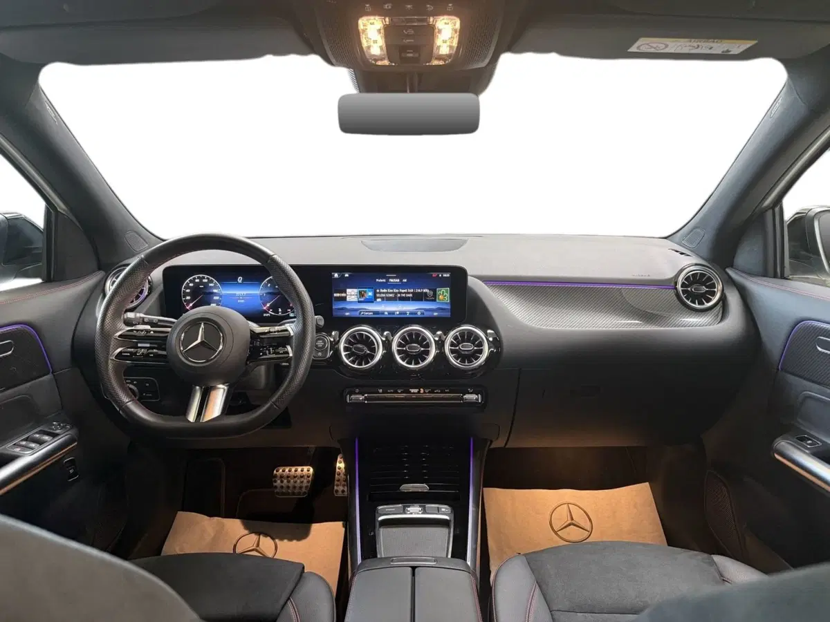 Mercedes-Benz GLA SUV usata a Napoli (11)