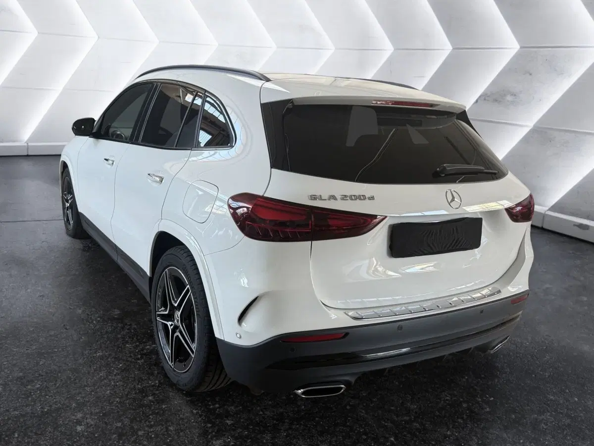 Mercedes-Benz GLA SUV usata a Napoli (6)