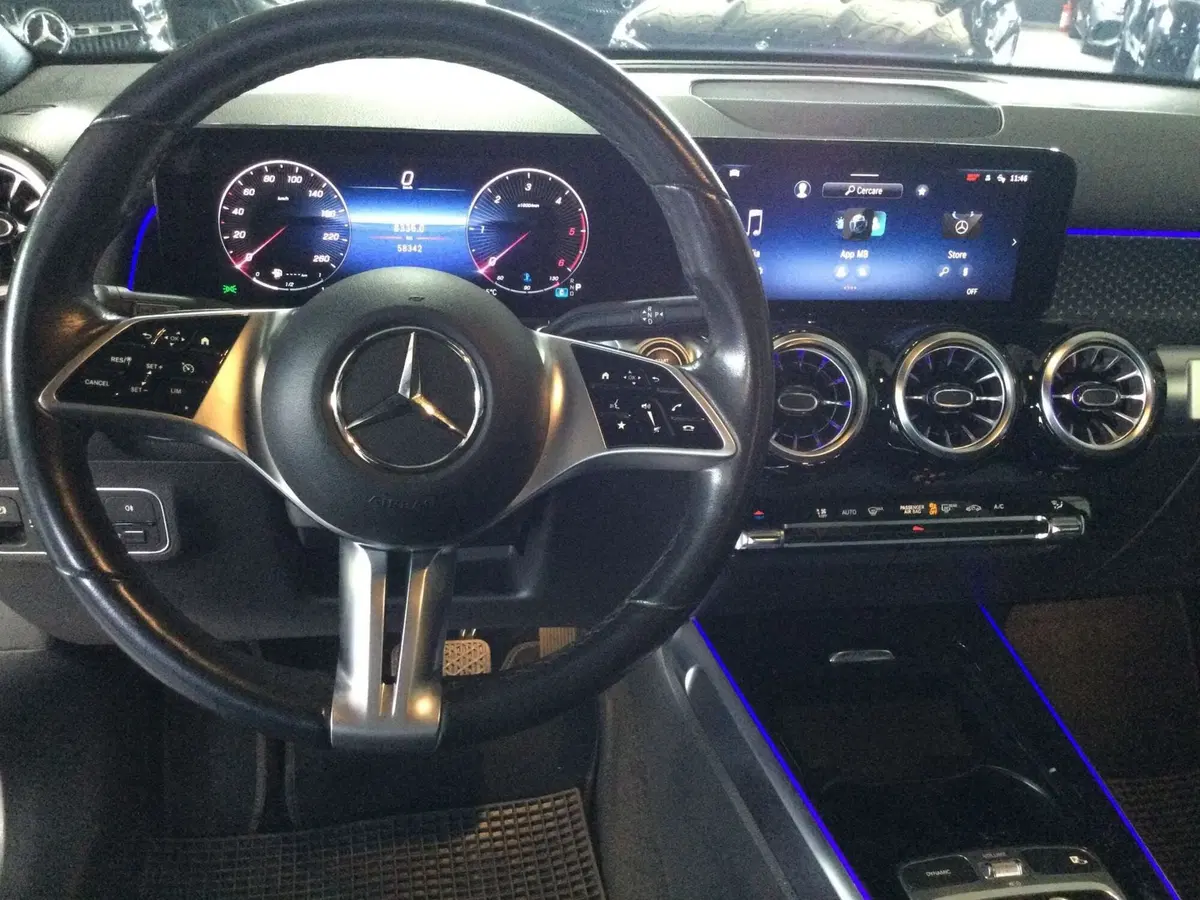 Mercedes-Benz GLB usata a Caserta (13)
