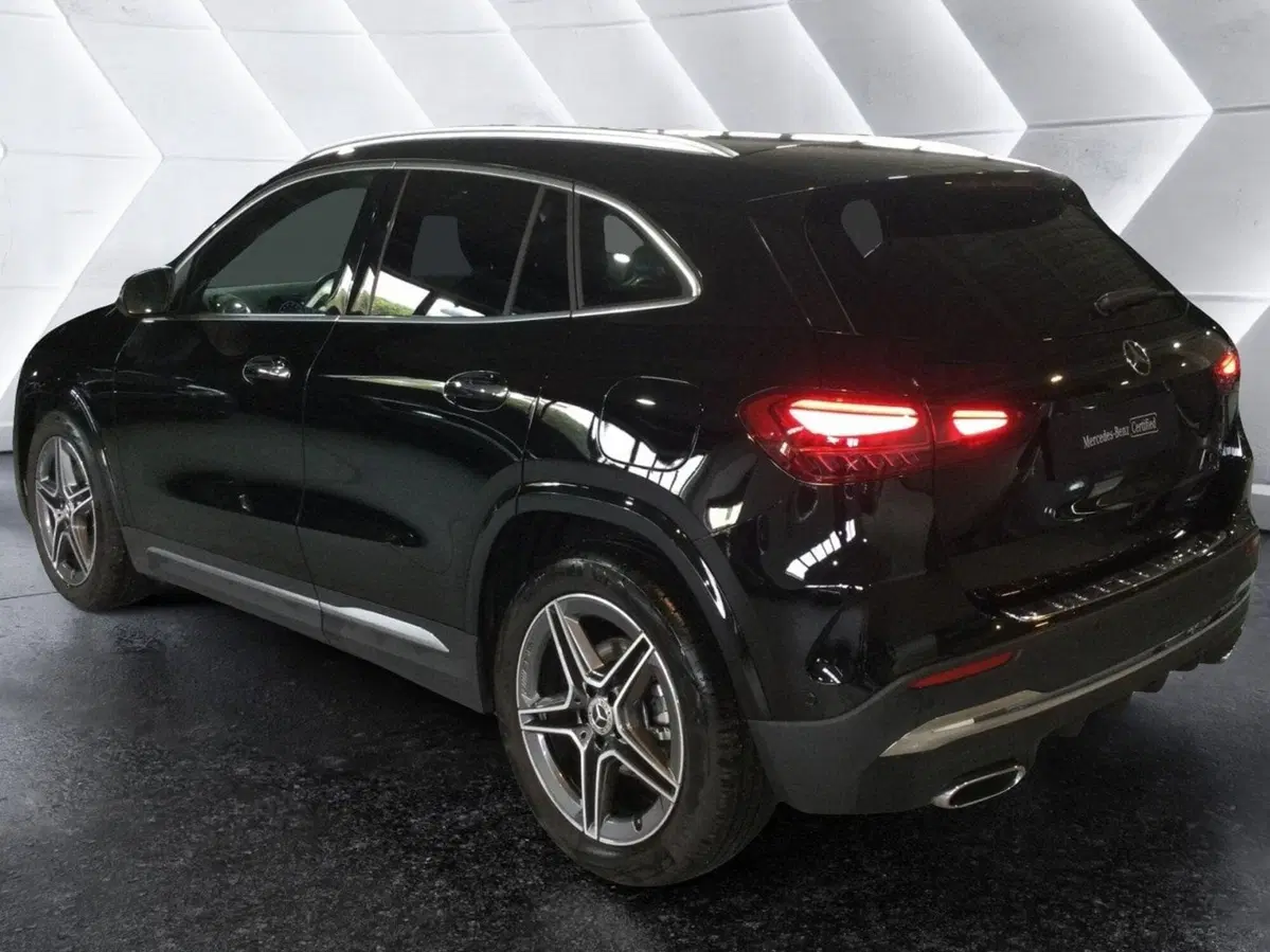 Mercedes-Benz GLA SUV usata a Caserta (7)