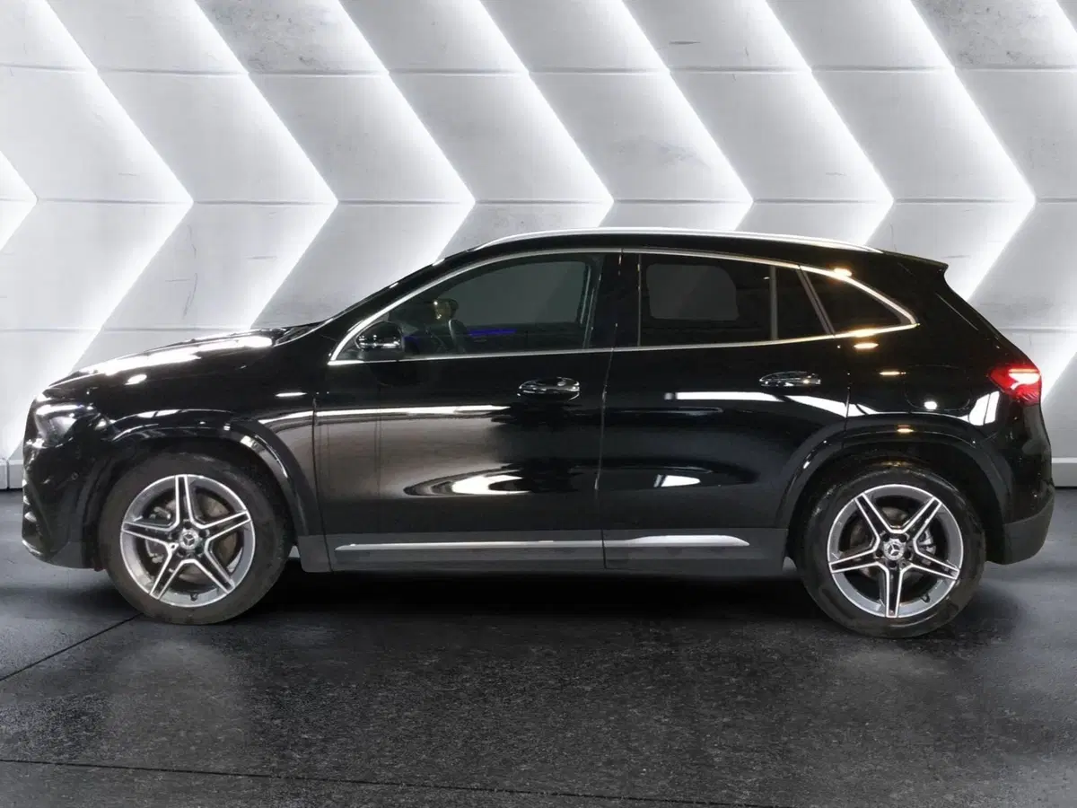 Mercedes-Benz GLA SUV usata a Caserta (8)