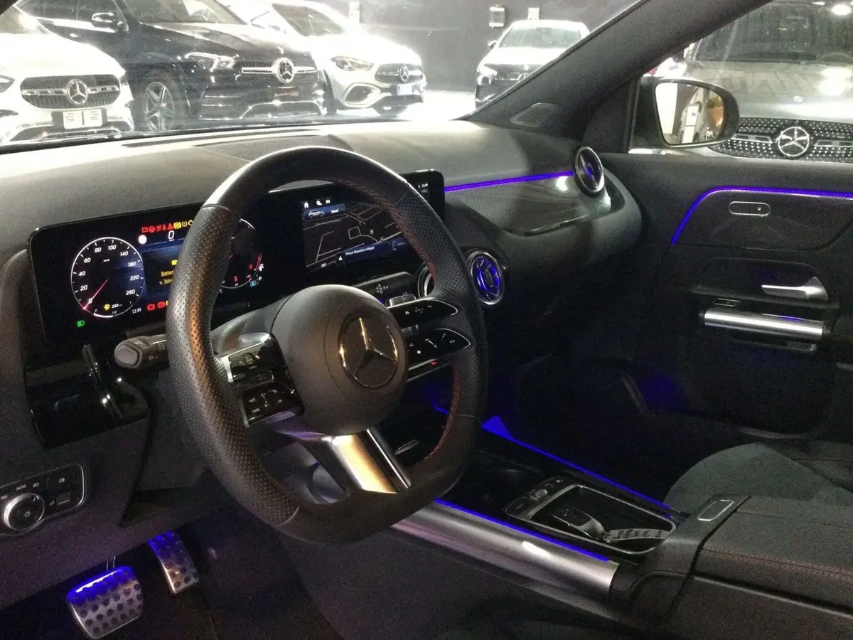 Mercedes-Benz GLA SUV usata a Caserta (9)