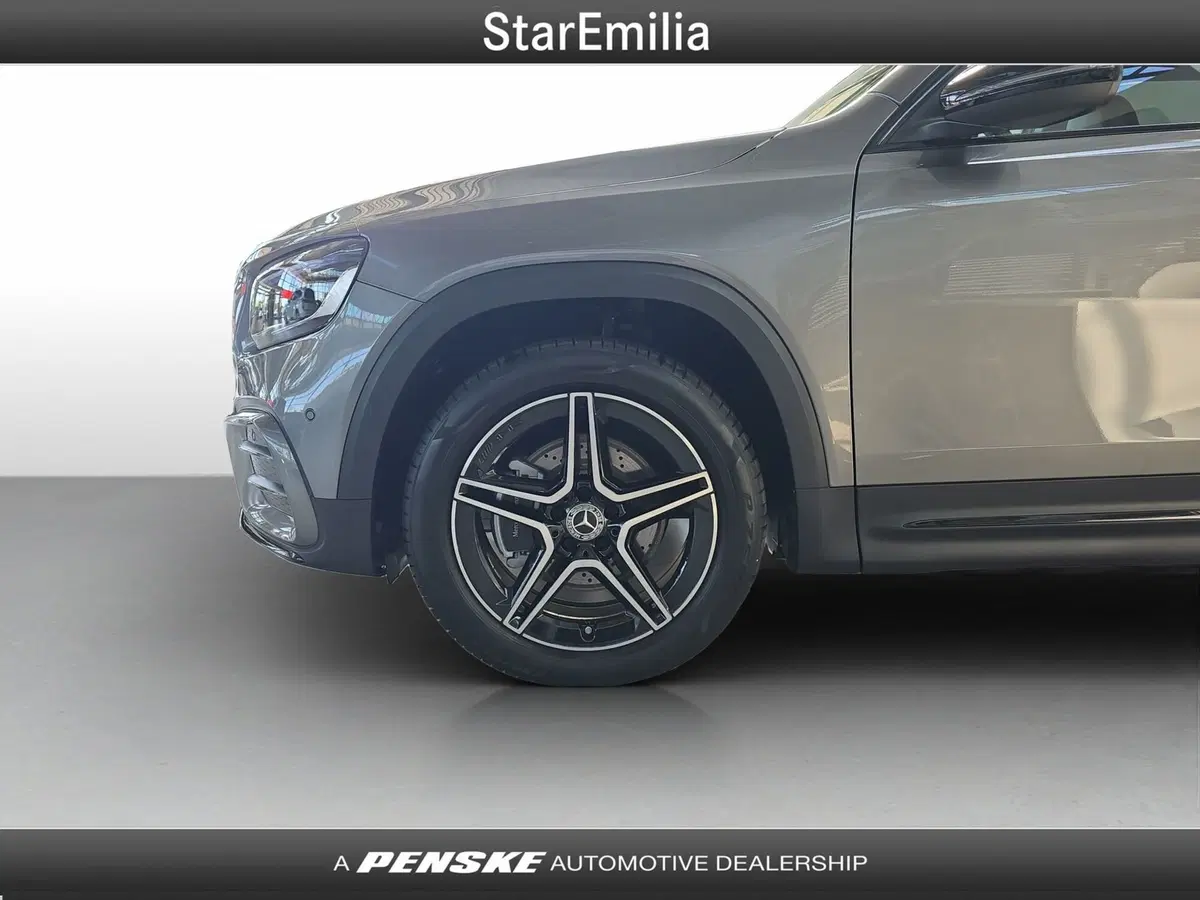 Mercedes-Benz GLB nuova a Ferrara (8)