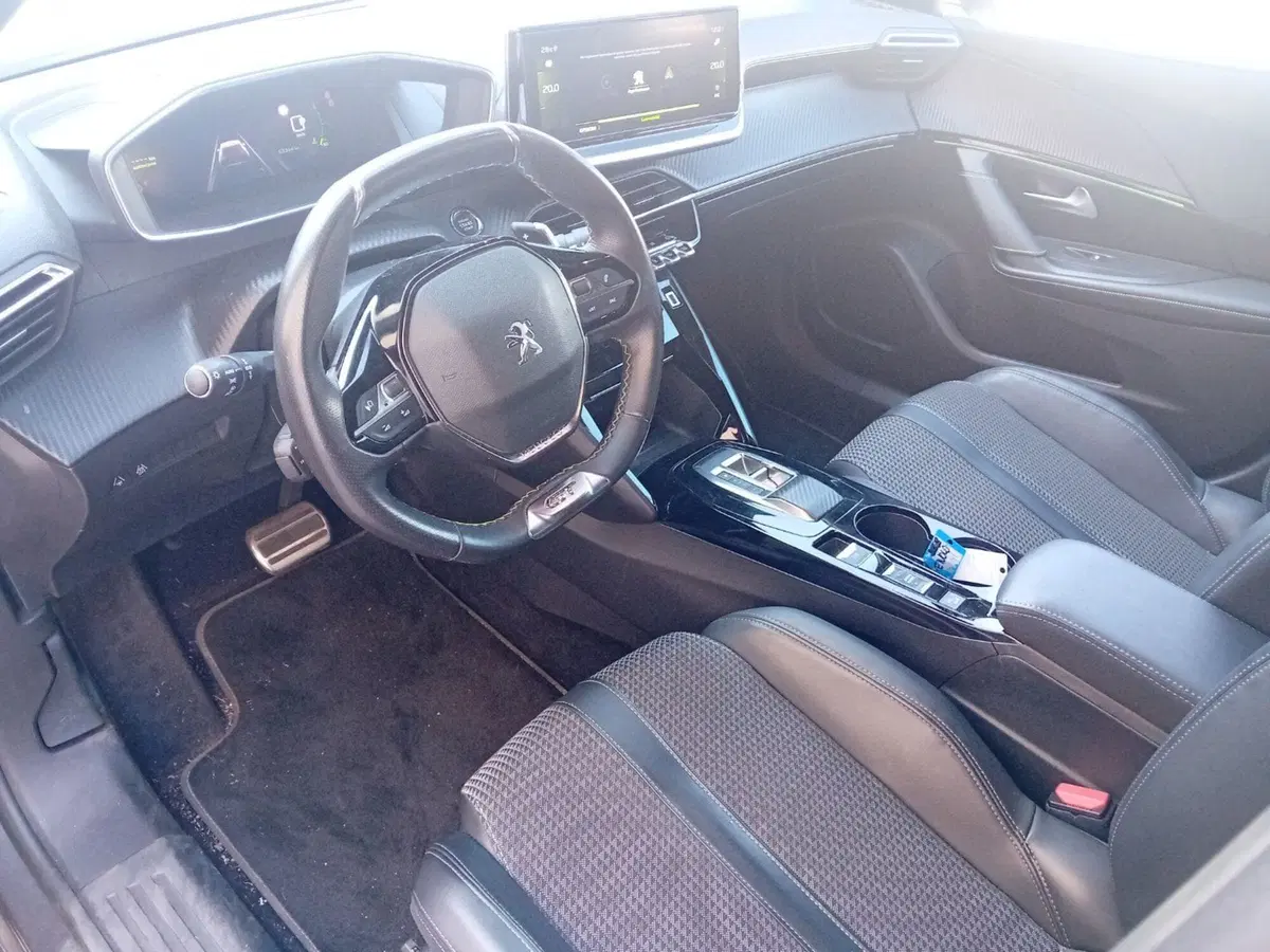 Peugeot 2008 usata a Udine (11)