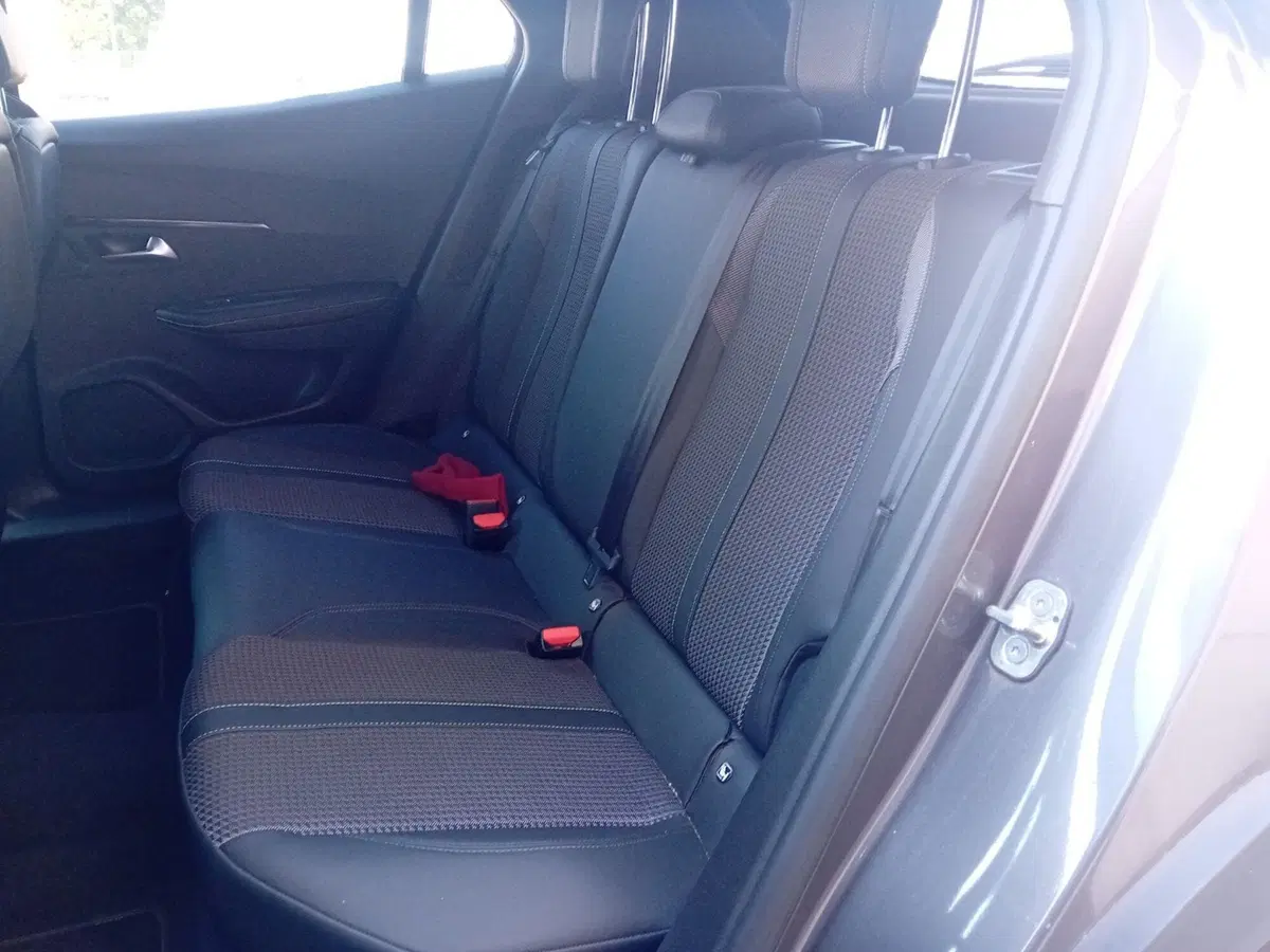 Peugeot 2008 usata a Udine (12)