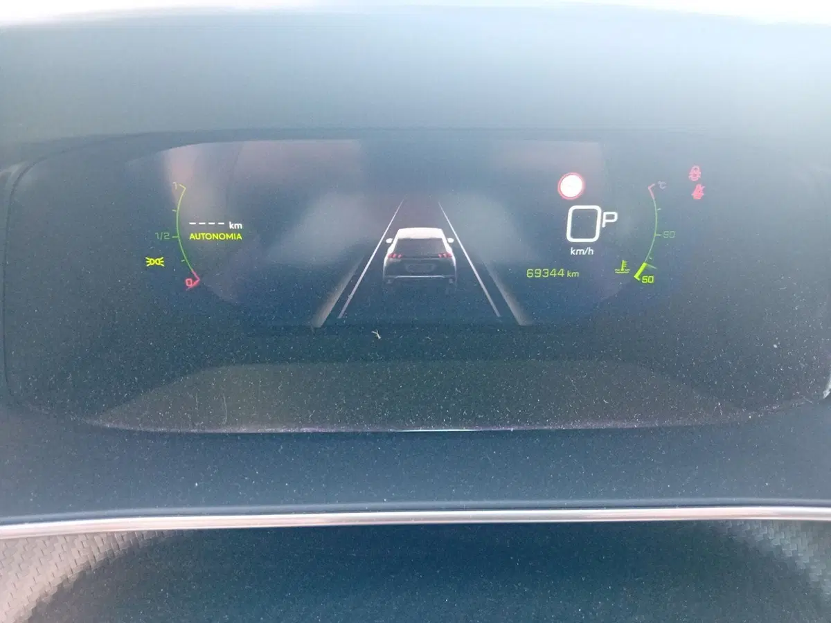 Peugeot 2008 usata a Udine (18)