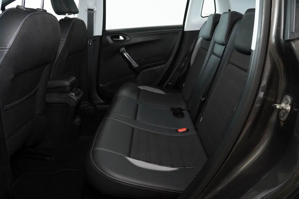 Peugeot 2008 usata a Perugia (9)