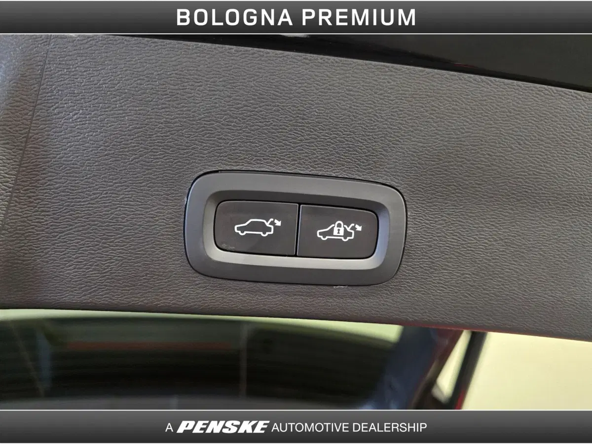 Volvo XC40 usata a Bologna (11)