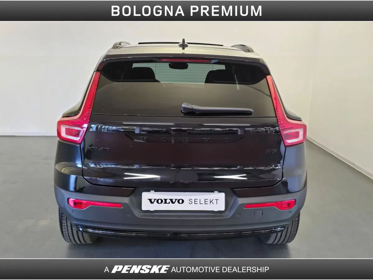 Volvo XC40 usata a Bologna (7)