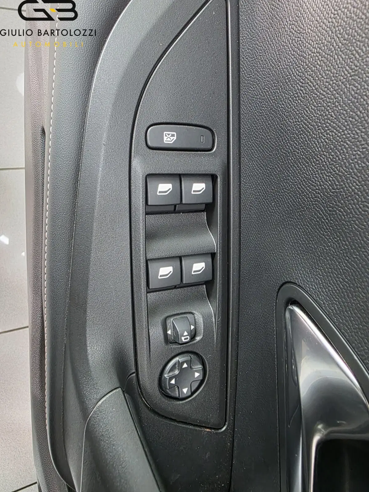 Peugeot 2008 usata a Prato (13)