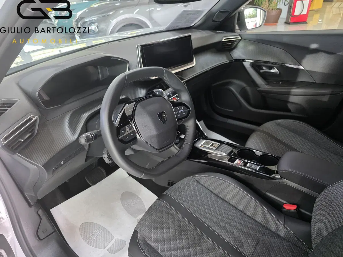 Peugeot 2008 usata a Prato (9)