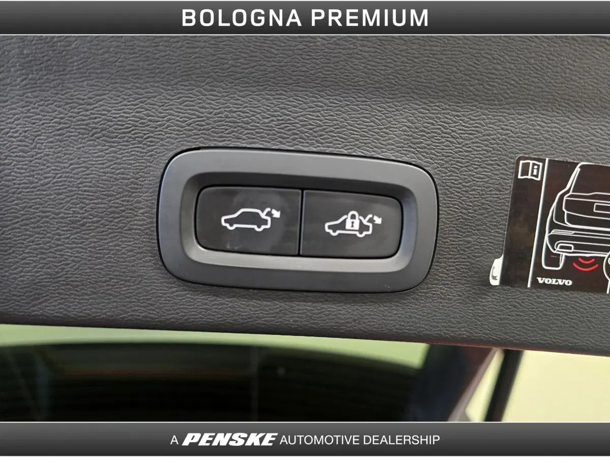 Volvo XC40 usata a Bologna (11)