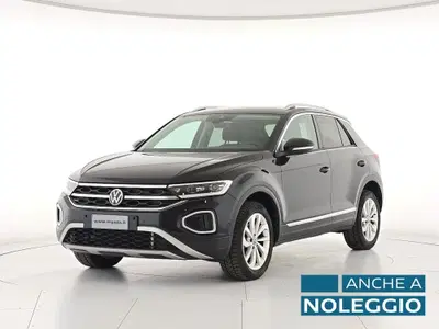 Volkswagen T-Roc 1.5 tsi Style dsg del 2023 usata a Fossano