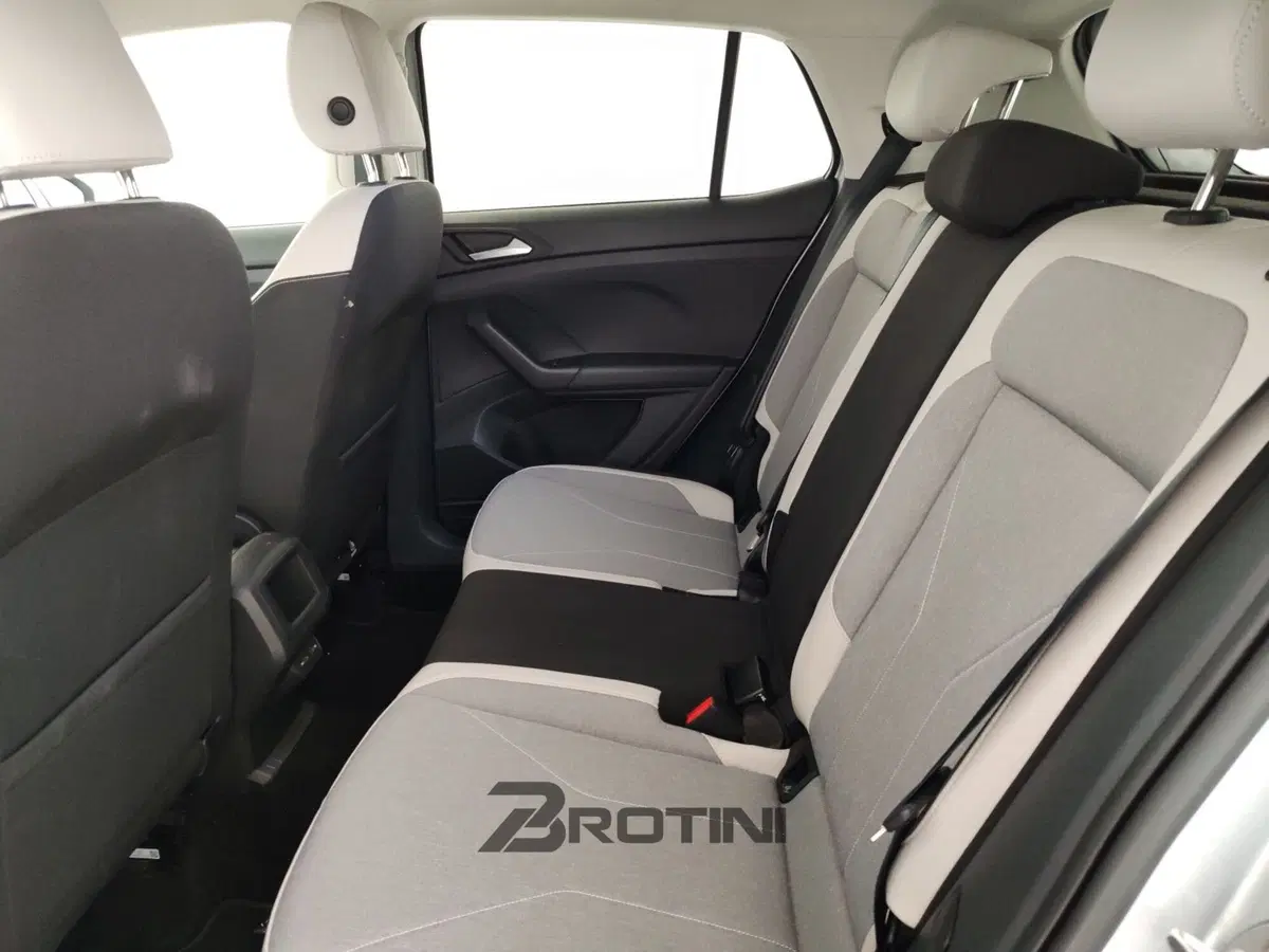 Volkswagen T-Cross usata a Massa-Carrara (10)
