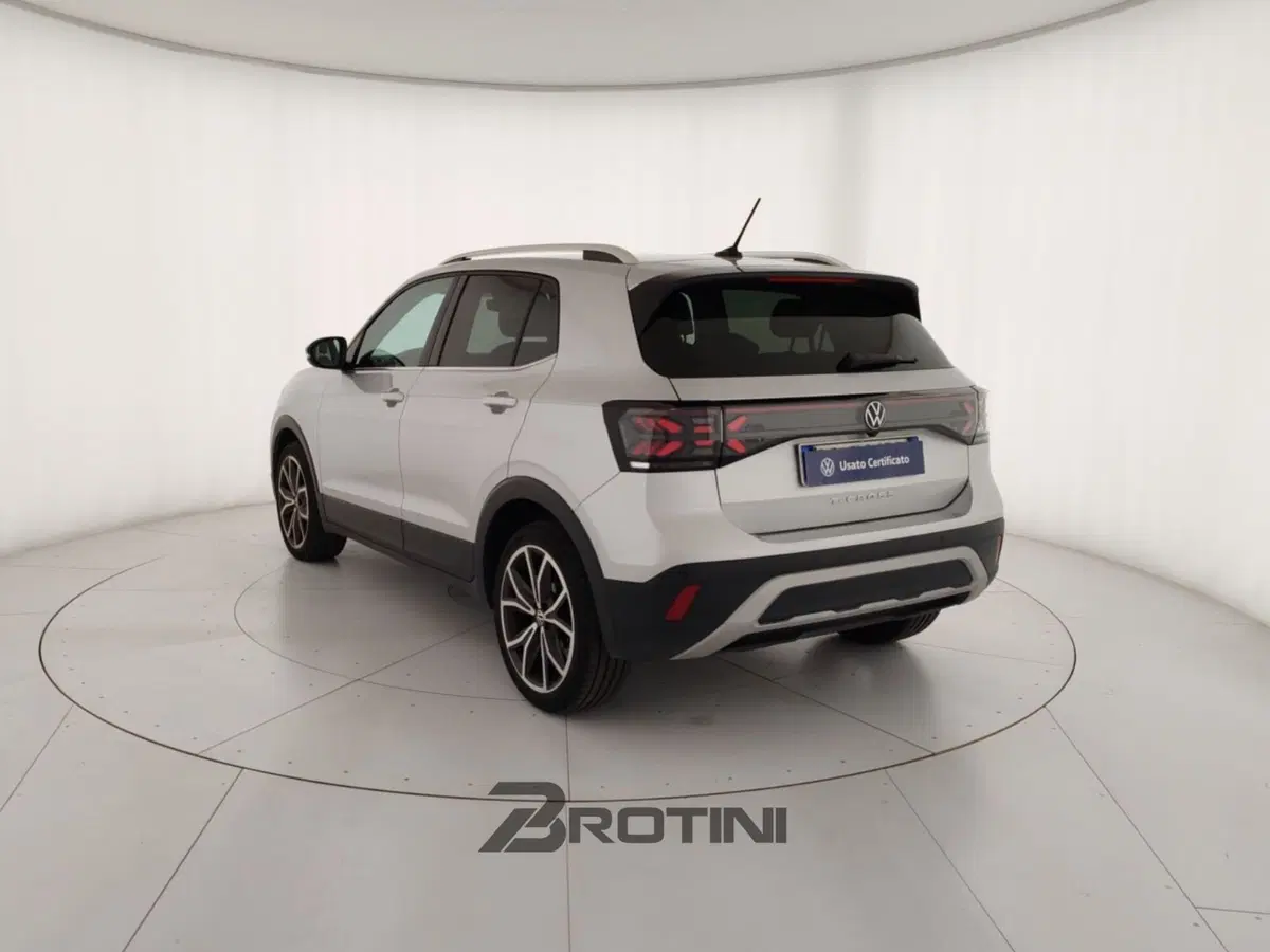 Volkswagen T-Cross usata a Massa-Carrara (2)
