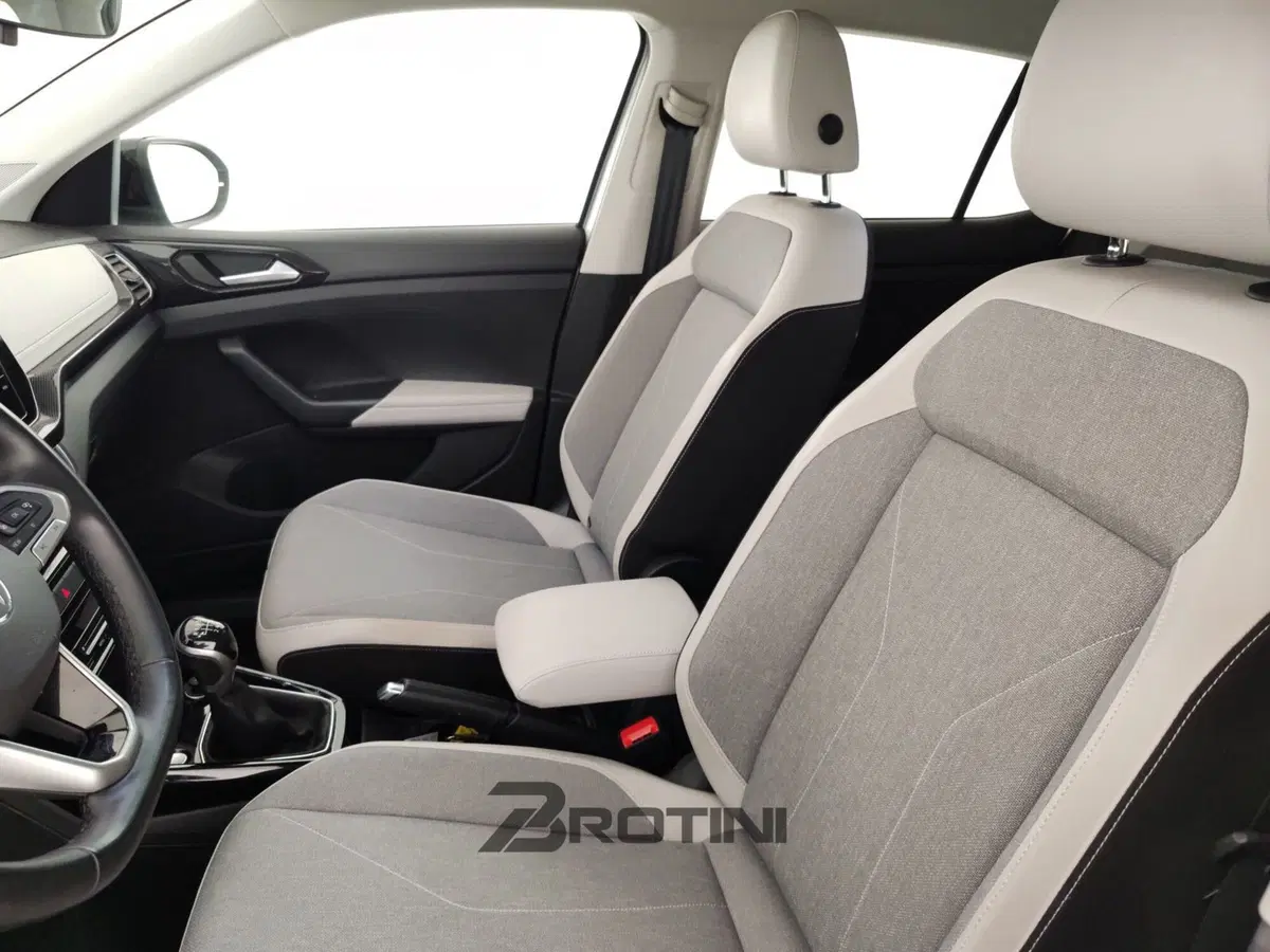 Volkswagen T-Cross usata a Massa-Carrara (9)