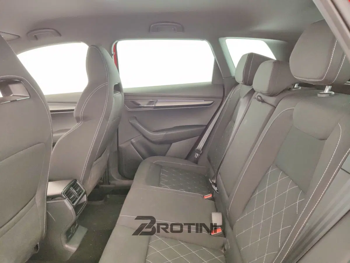 Skoda Karoq usata a Massa-Carrara (10)