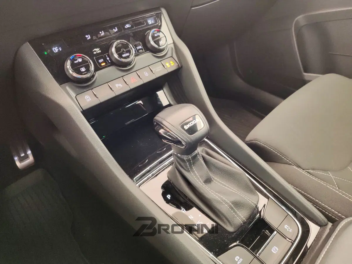 Skoda Karoq usata a Massa-Carrara (11)