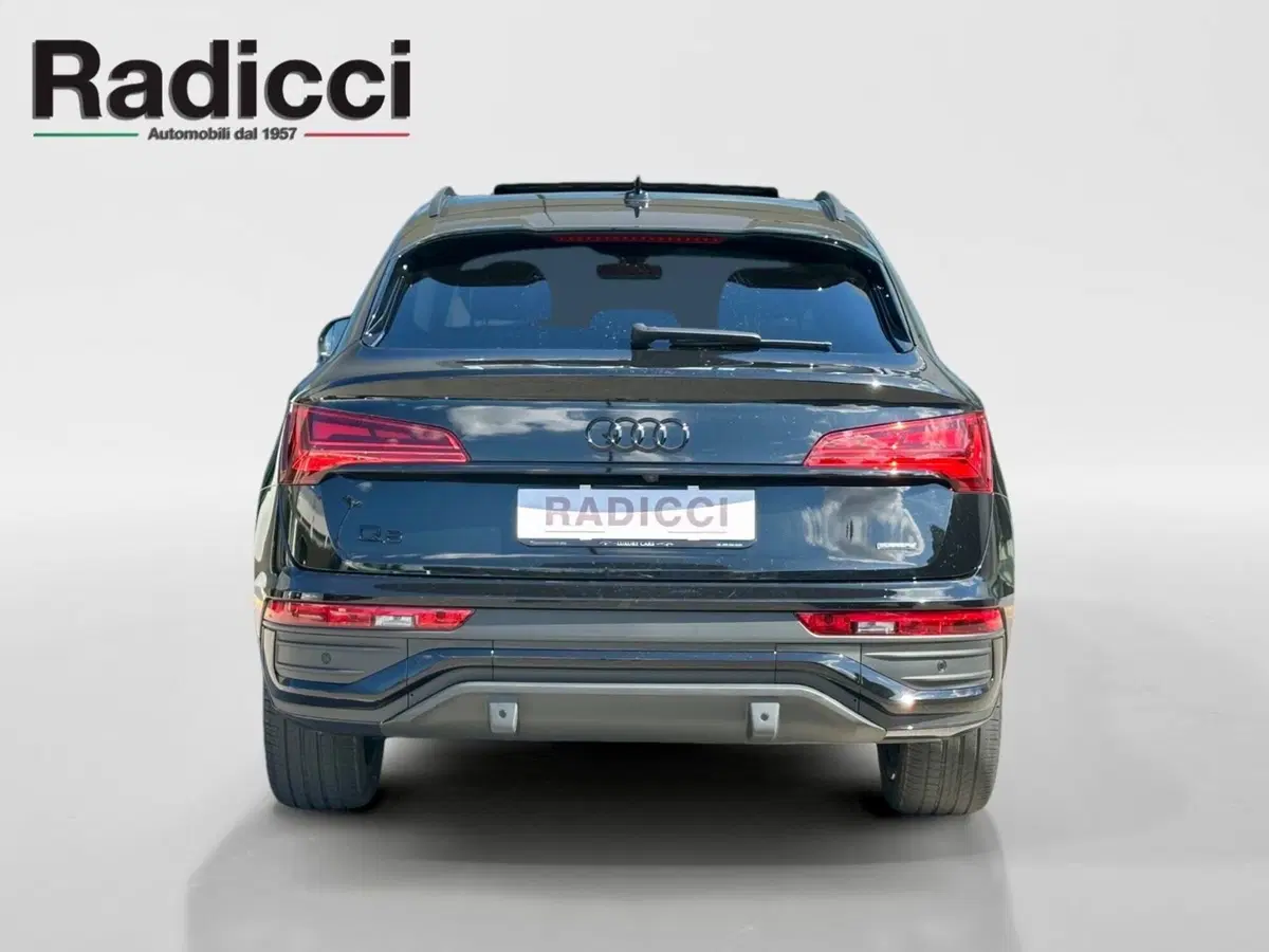 Audi Q4 Sportback usata a Bari (7)