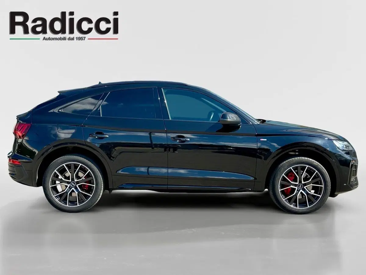 Audi Q4 Sportback usata a Bari (8)