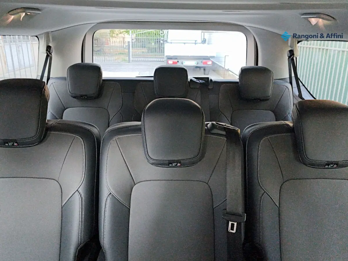Volkswagen Veicoli Commerciali Caravelle nuova a Mantova (16)