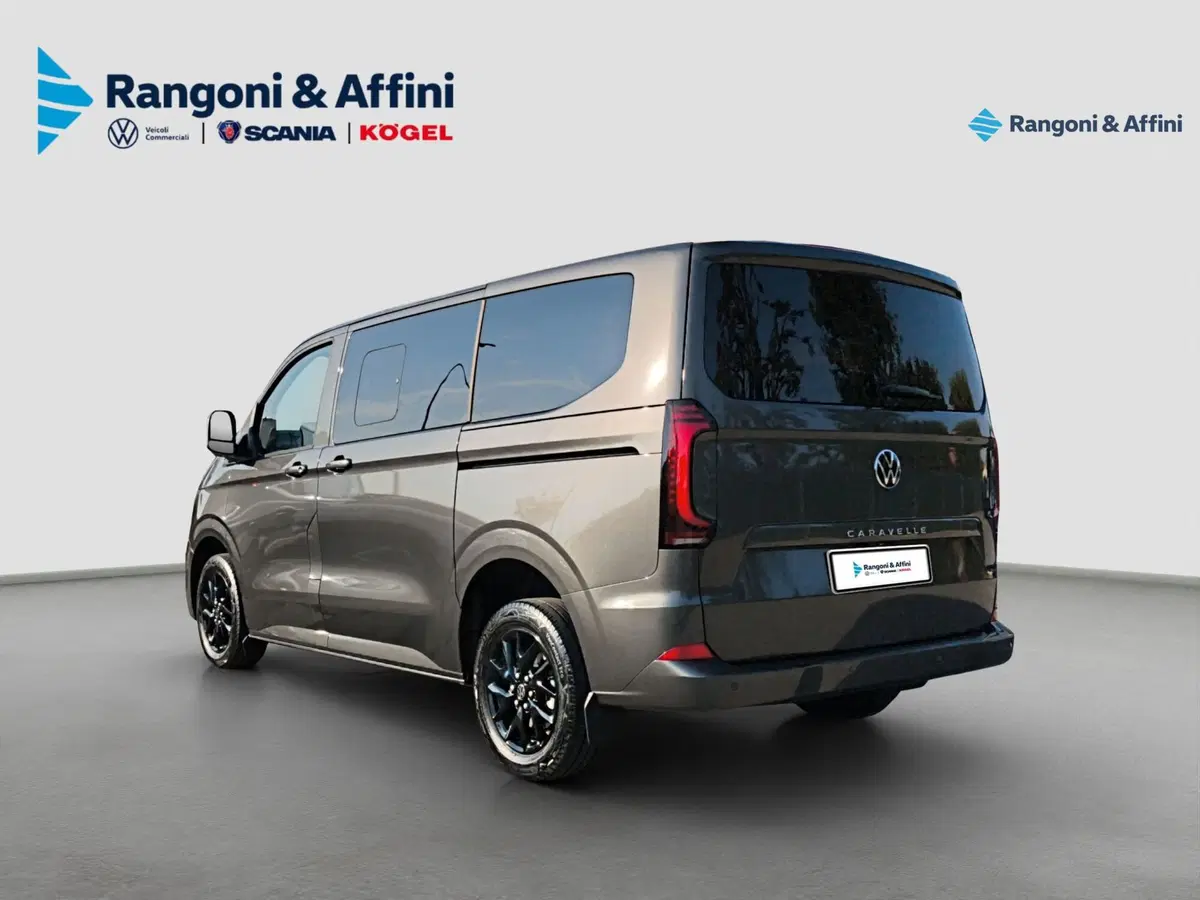 Volkswagen Veicoli Commerciali Caravelle nuova a Mantova (4)