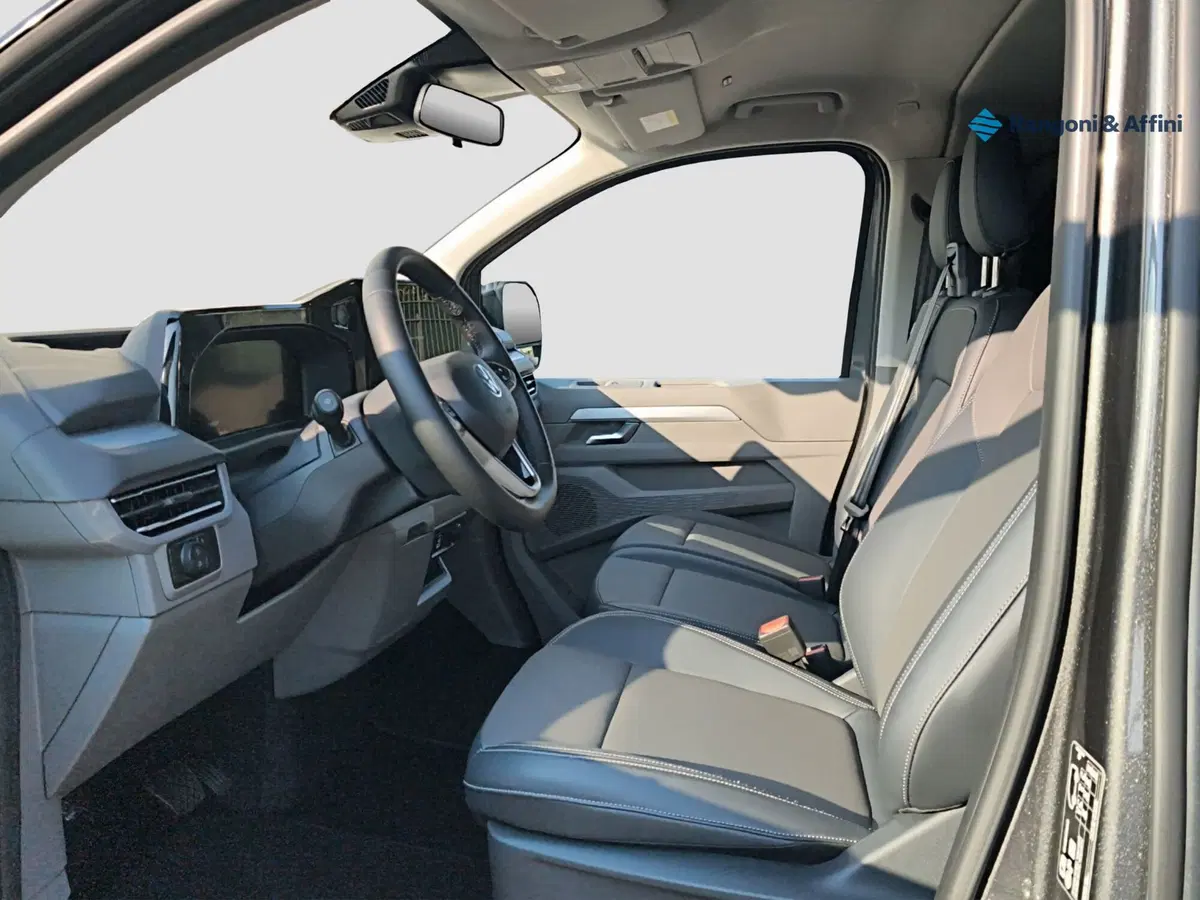 Volkswagen Veicoli Commerciali Caravelle nuova a Mantova (9)