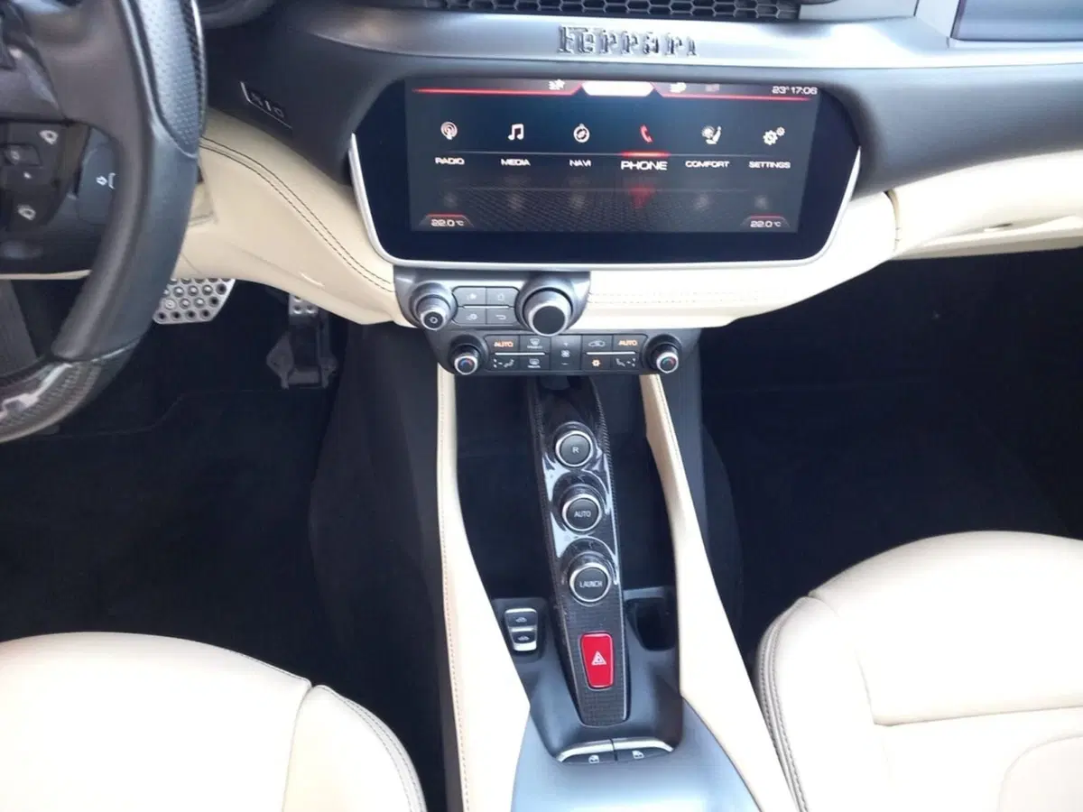 Ferrari Portofino Spider usata a Ancona (11)